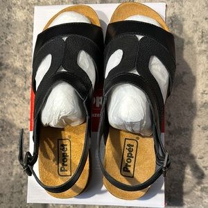 Propet Black Sandals Comfortable Sporty Design